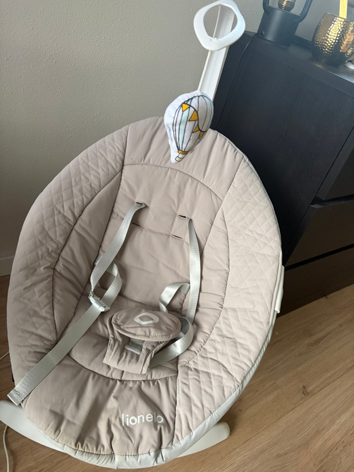 Lionelo Iris Premium Babyschommel, Ophalen, Zo goed als nieuw