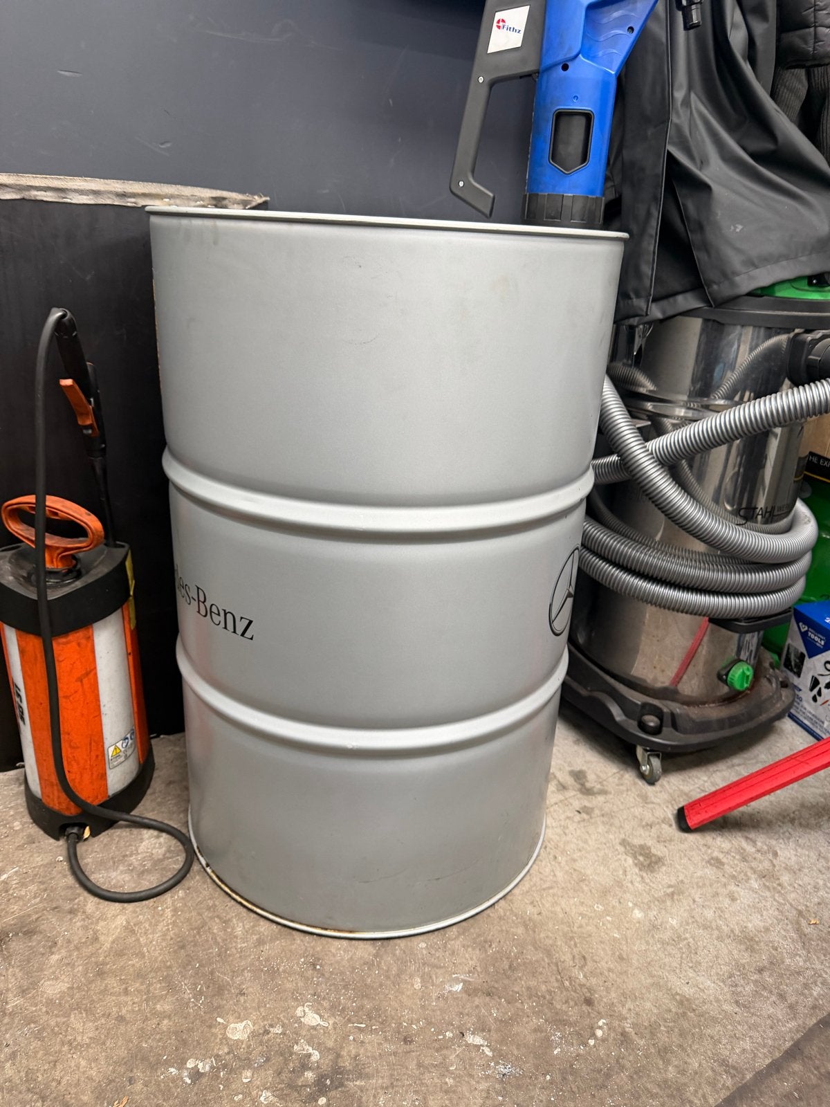 Olievat 200L – Metalen Drum / Staanetafel, Ophalen of Verzenden, Zo goed als nieuw