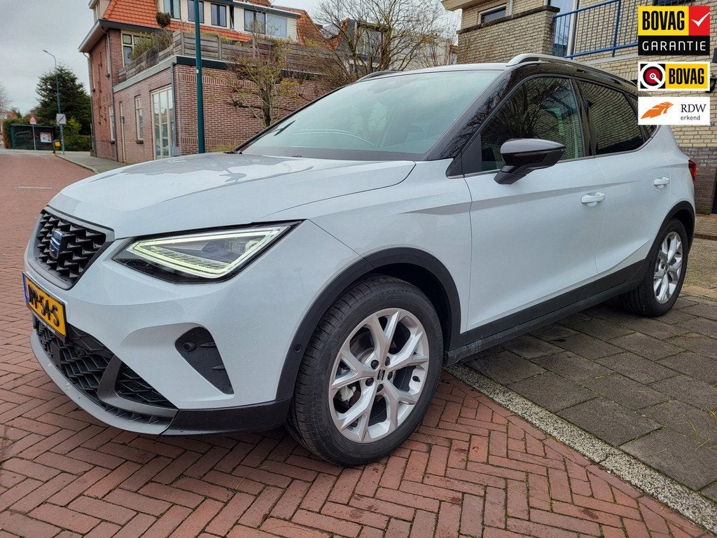 Seat ARONA 1.5 TSI EVO FR Business Intense Plus, Auto's, Seat, 12 maanden, 4 cilinders, Wit, 630 kg