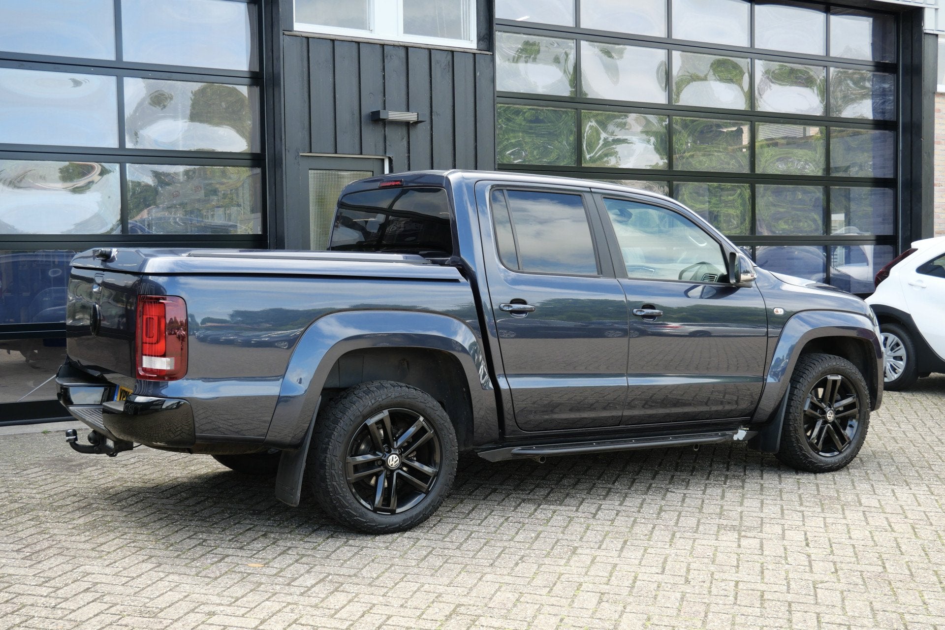 Volkswagen Amarok 3.0 TDI 4Motion Plus Cab Highline | Camera, Auto's, Automatische klimaatregeling, Blauw, Leder, Bedrijf
