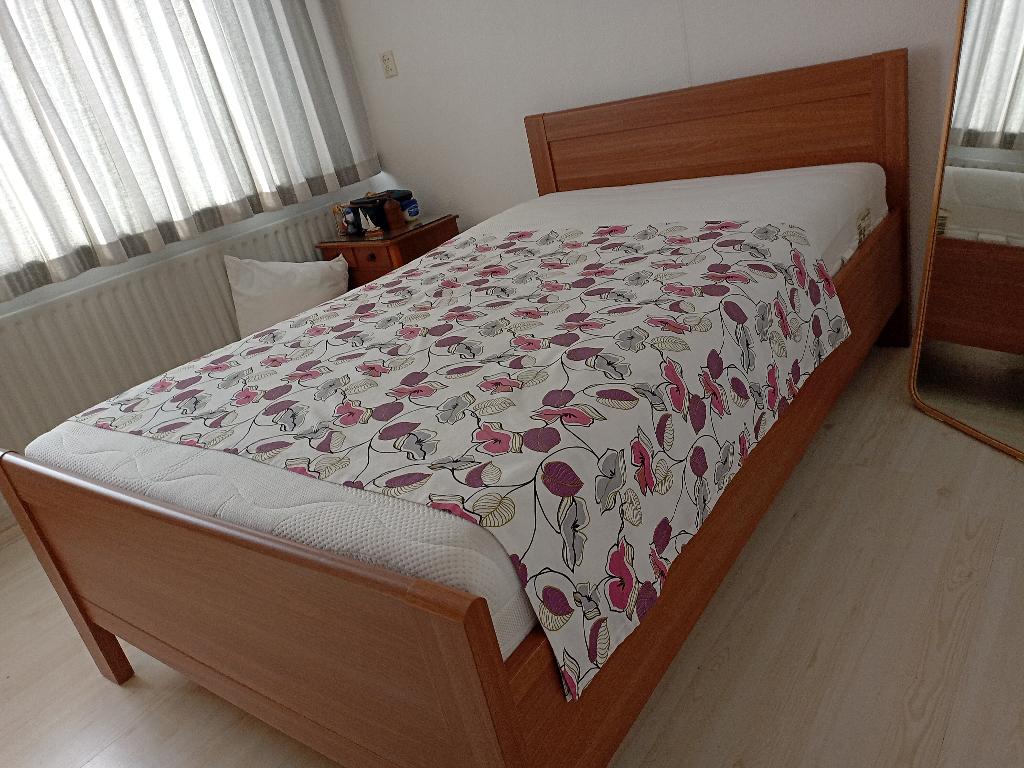 twijfelaar/senioren bed, Gebruikt, Bruin, 210 cm, Modern klassiek