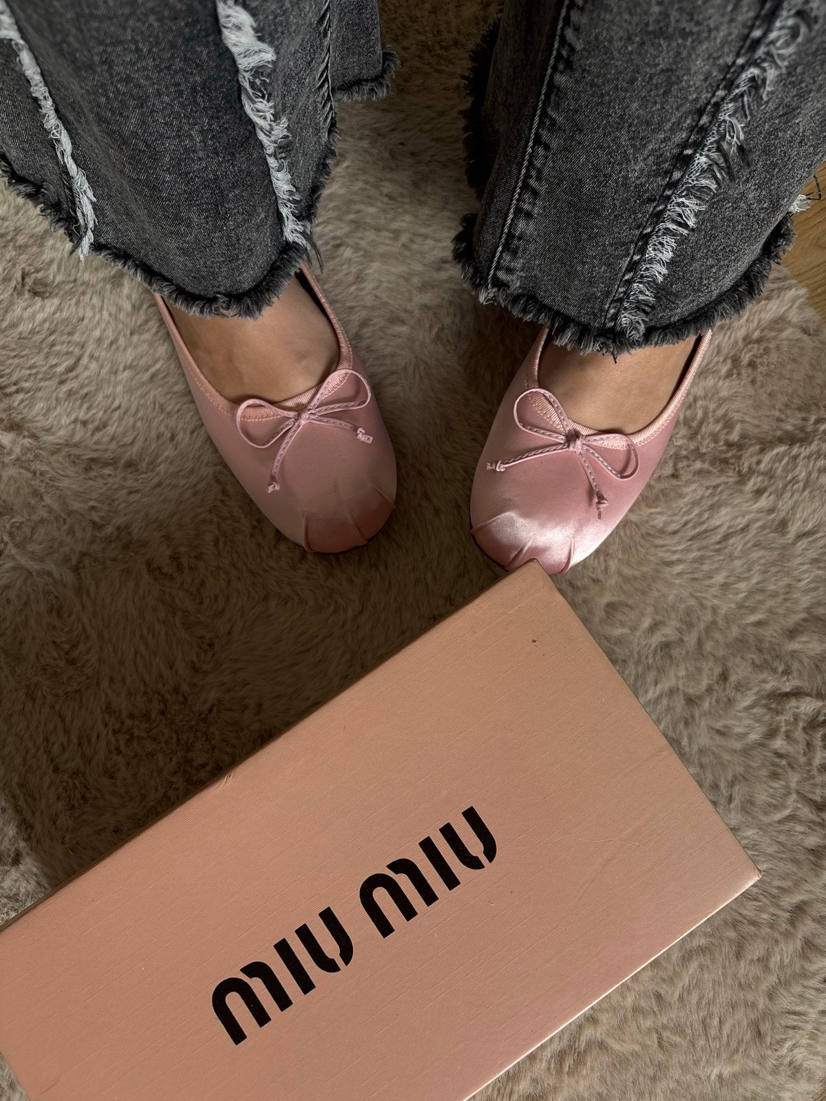 Miu Miu ballerina's maat 40 nieuw met doos en kaartjes, Kleding | Dames, Schoenen, Nieuw, Roze, Ballerina's, Ophalen of Verzenden