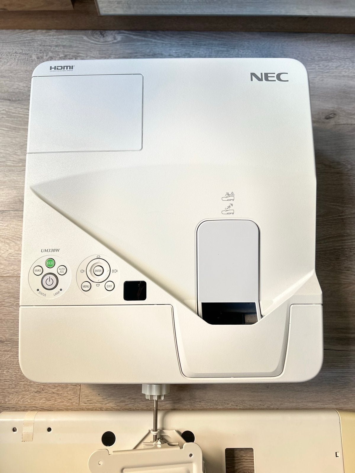 NEC UM301X Beamer - Goede staat, recent getest, Audio, Tv en Foto, Beamers, Ophalen, Gebruikt
