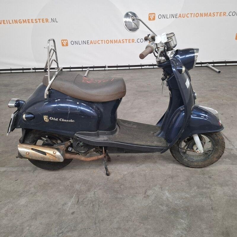 Snorscooter, BTC, Old Classic, Old Classic E4, 2018, Automaat, Overige carrosserieën, Overige brandstoffen, Bedrijf