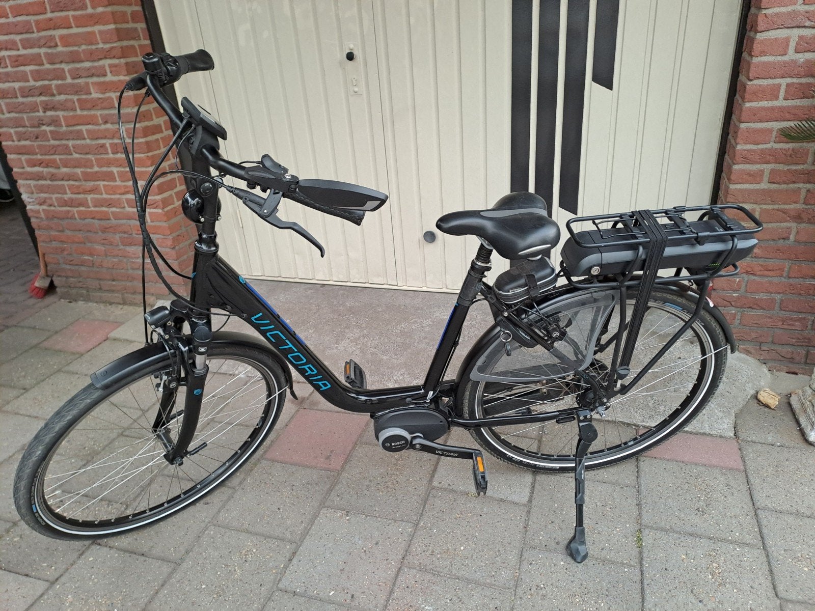 Damesfiets Victoria 28 inch, elektrisch., Zo goed als nieuw, 50 km per accu of meer, 55 tot 59 cm, Ophalen