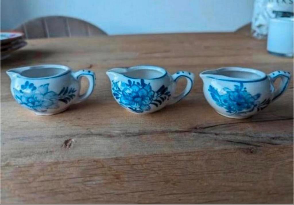 Handgemaakte melkkannetjes in Delfts-blauw stijl, Antiek en Kunst, Ophalen of Verzenden