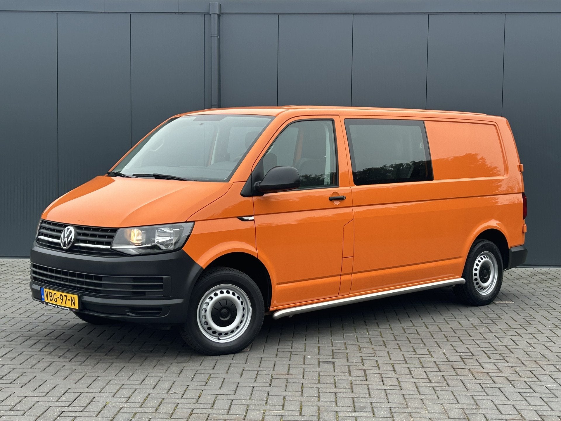 Volkswagen Transporter 2.0 TDI 102 PK TRENDLINE / L2H1 / 1e, Voorwielaandrijving, Gebruikt, Euro 6, Volkswagen
