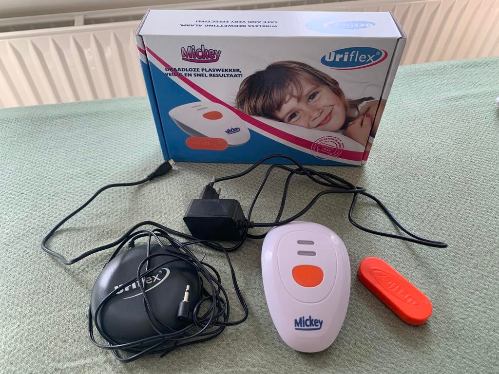 Plaswekker uriflex Mickey zgan met bedshaker en broekjes, Ophalen of Verzenden, Zo goed als nieuw