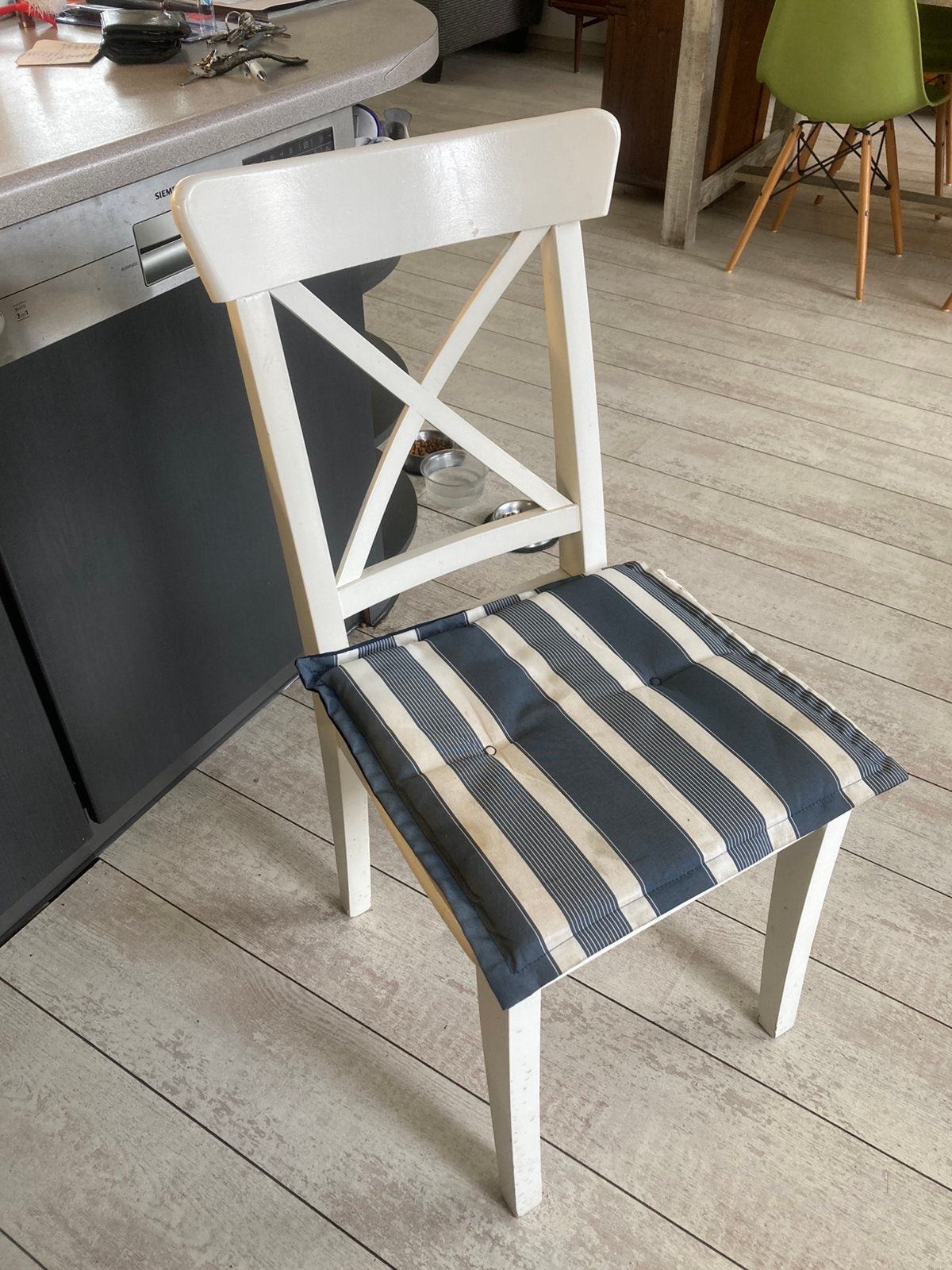 Ikea stoel, Huis en Inrichting, Stoelen, Ophalen, Zo goed als nieuw, Wit, Eén