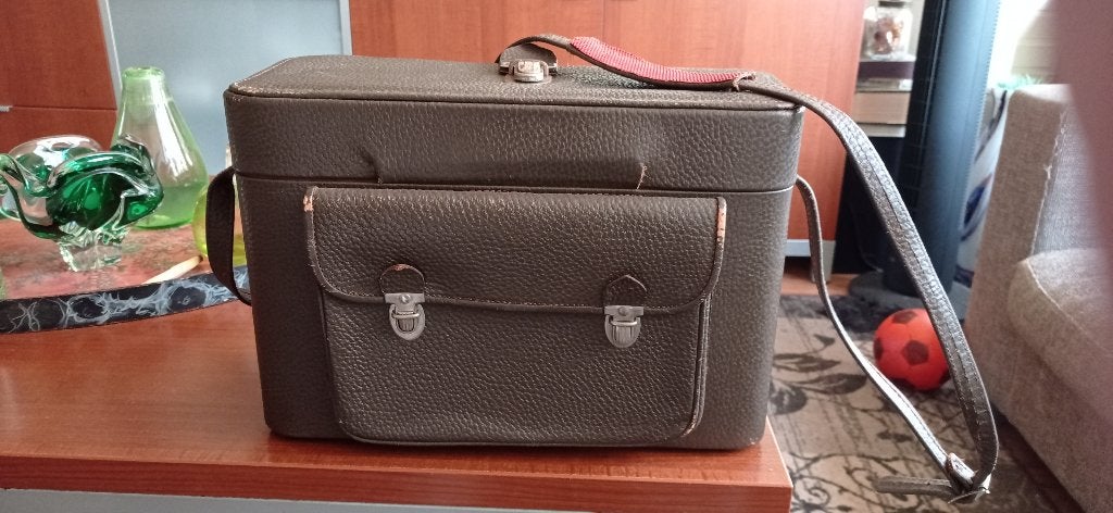 Vintage hardcase cameratas met accessoires., Audio, Tv en Foto, Fotografie | Fototassen, Overige merken, Zo goed als nieuw, Schoudertas