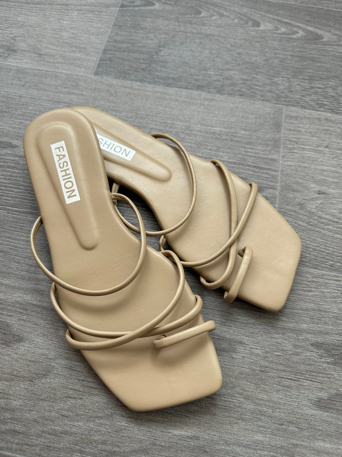 Beige sandalen, Beige, Nieuw, Sandalen of Muiltjes, Ophalen of Verzenden