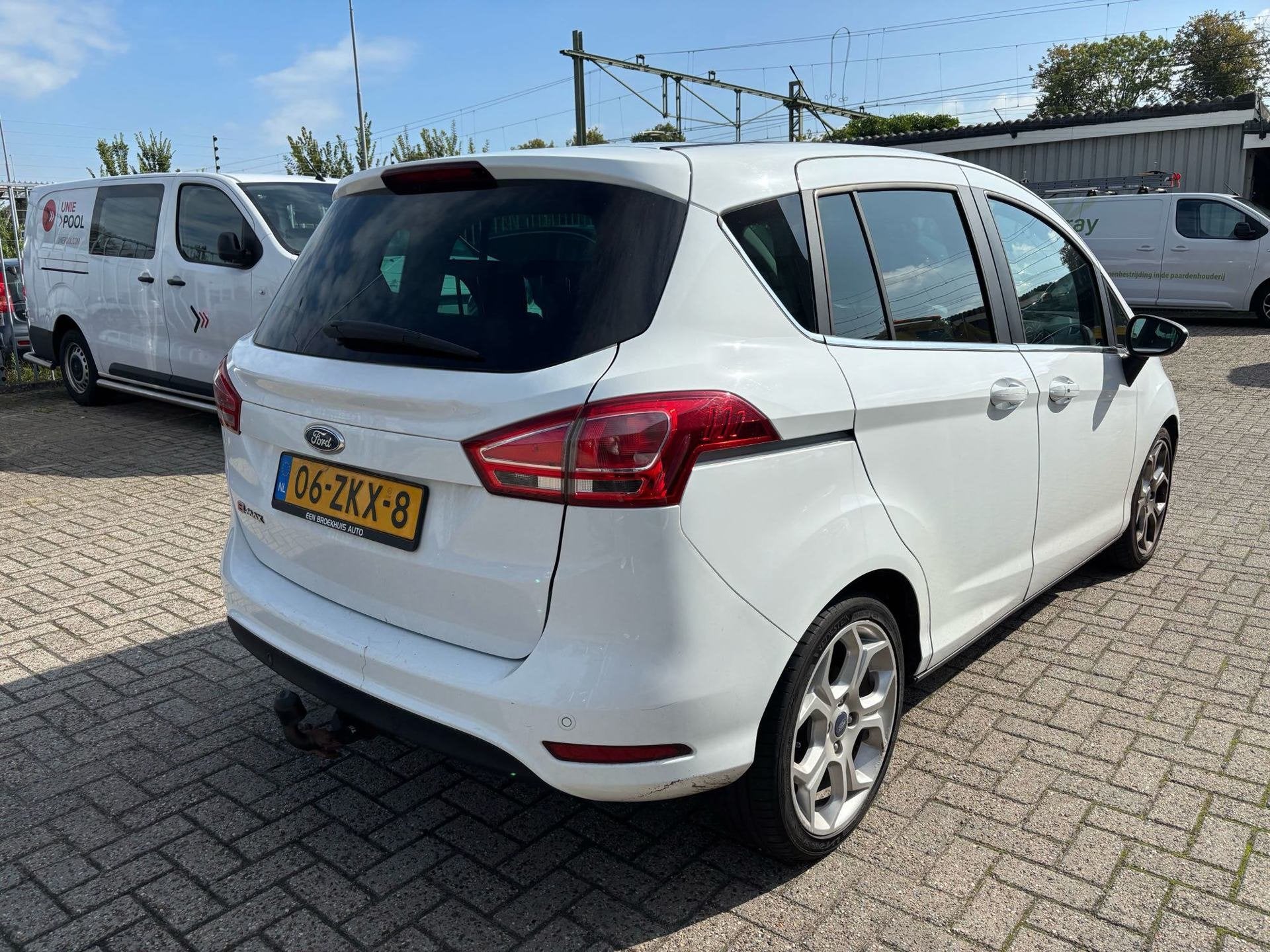 Ford B-Max 1.6 TI-VCT 105pk Titanium Automaat 1e eig. Clima, Auto's, Gebruikt, Verwarmde buitenspiegels, 4 cilinders, B-Max