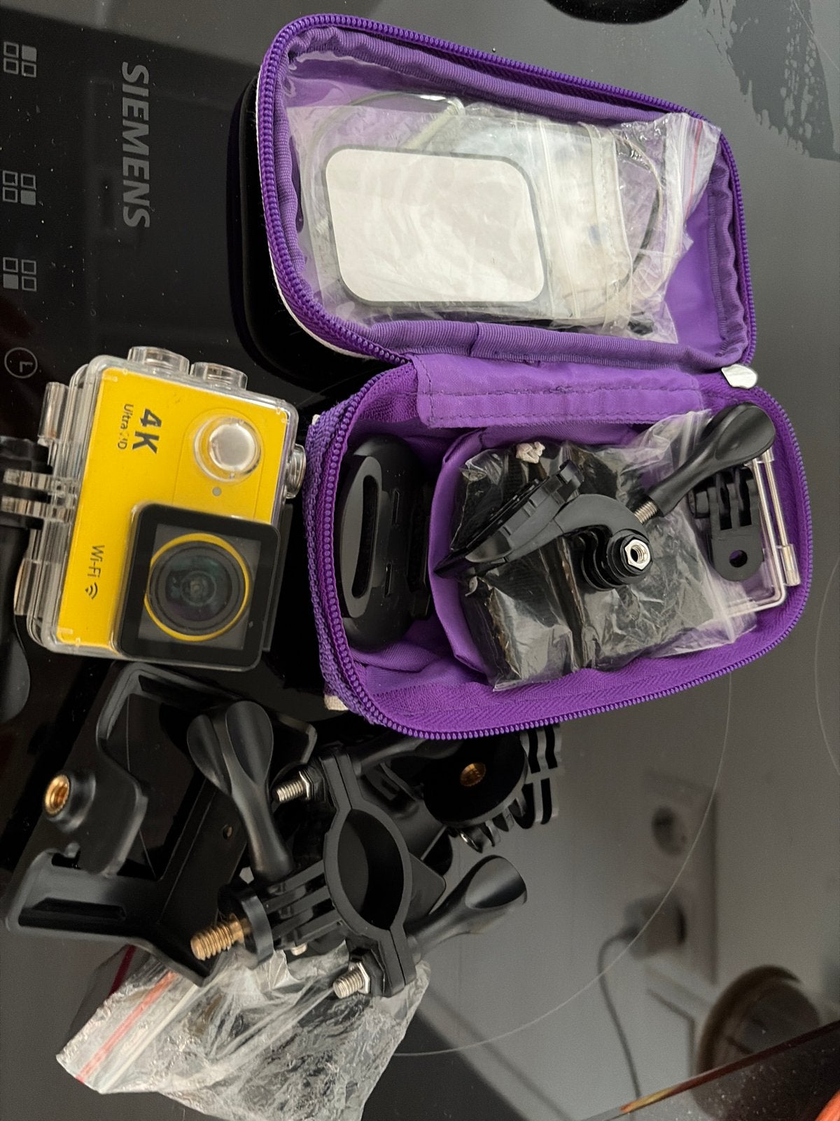 Action Cam 4K Ultra HD met diverse accessoires, Ophalen of Verzenden, Gebruikt, Overige merken