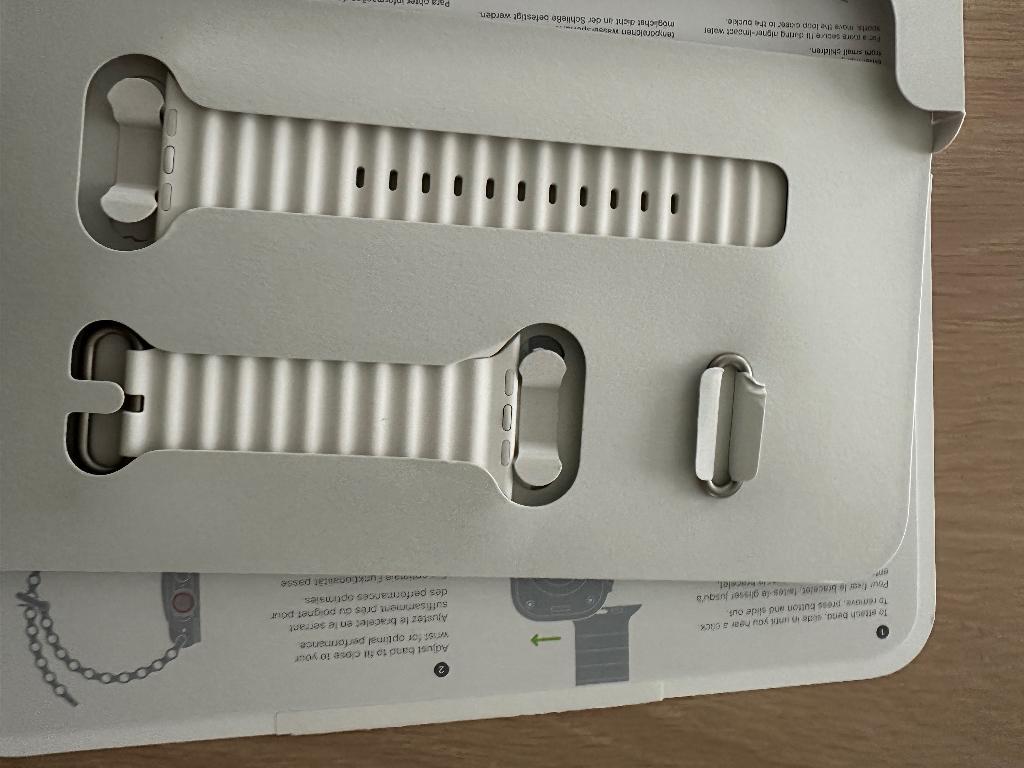APPLE WATCH BANDJE OCEAN BAND TITANIUM ULTRA 2 49 MM, Ophalen of Verzenden, Nieuw, Wit, IOS