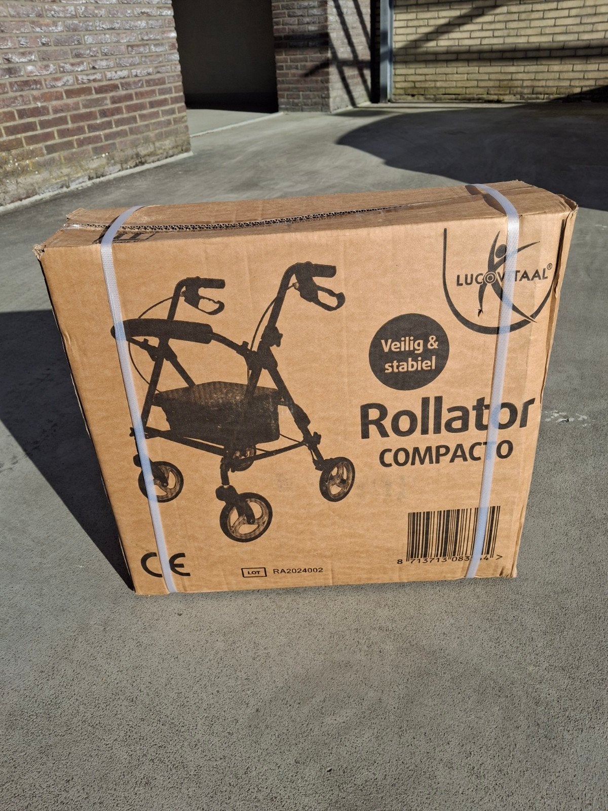 rolator nieuw en doos opsturen mogelijk, Ophalen of Verzenden, Opvouwbaar, Nieuw