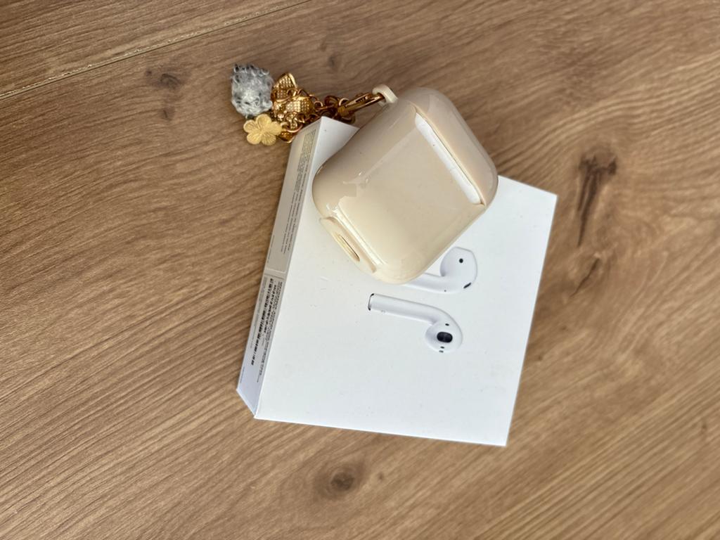 Apple AirPods 2e generatie met oplaadcase, Ophalen, Gebruikt, Draadloos