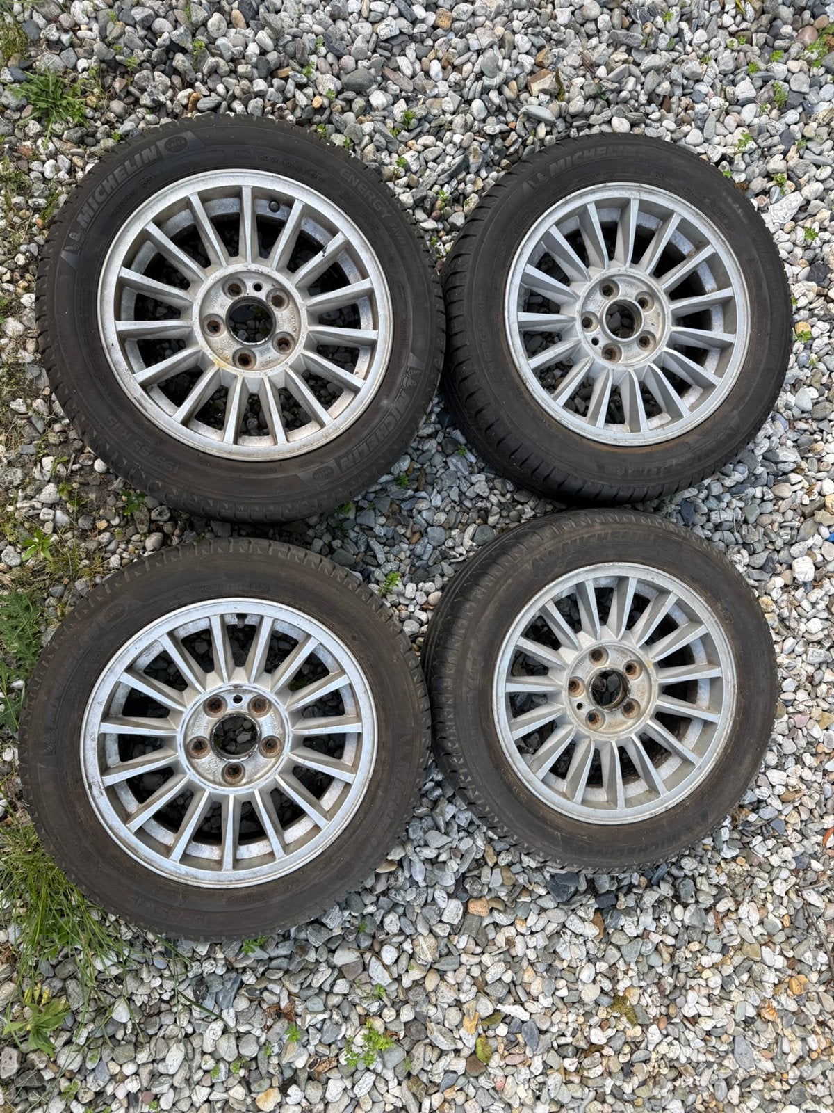 Volvo 780 Bertone velgen, Ophalen