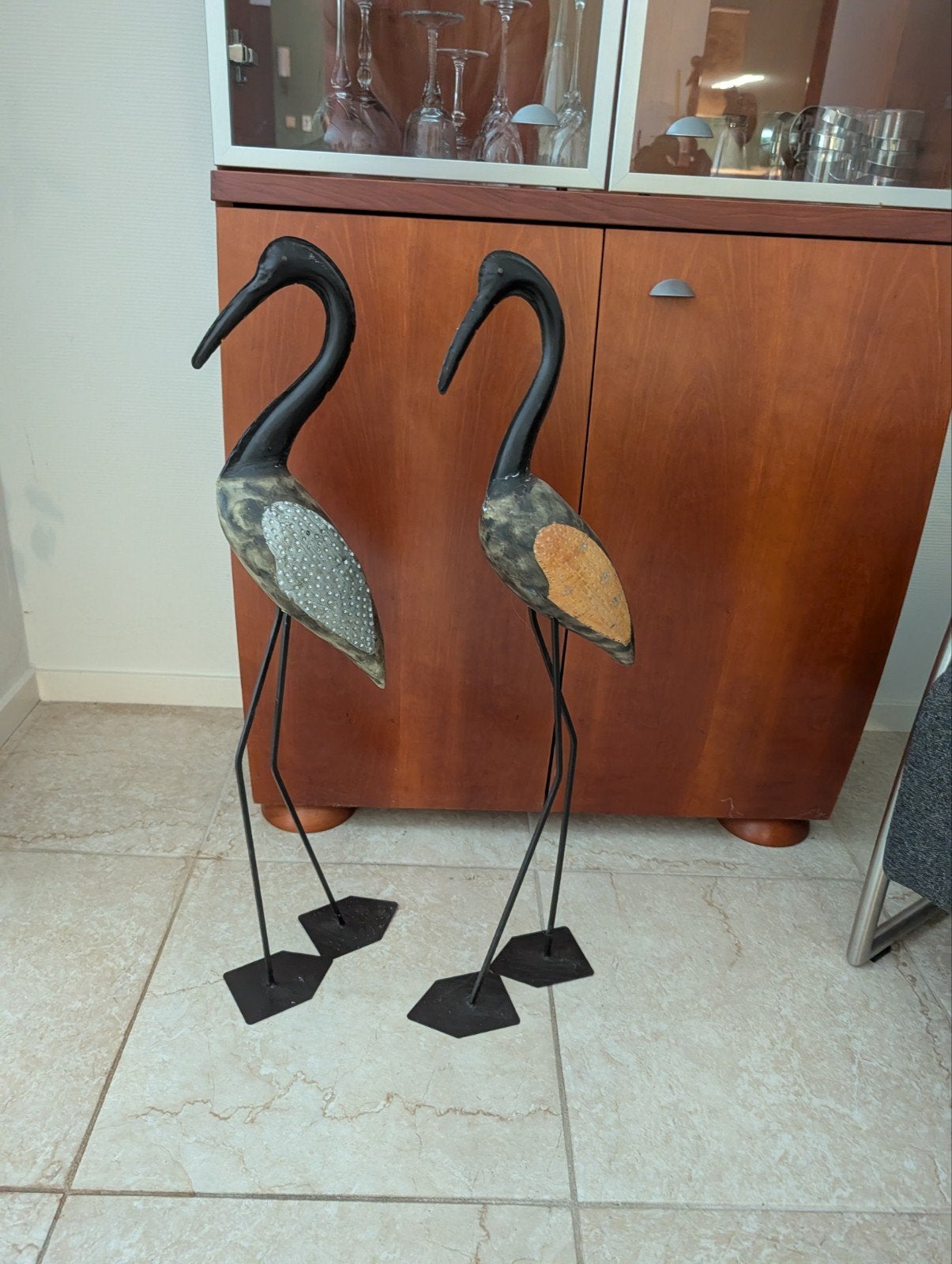 Decoratieve reigers/kraanvogels, set van 2, Ophalen, Vintage, Hout, Gebruikt