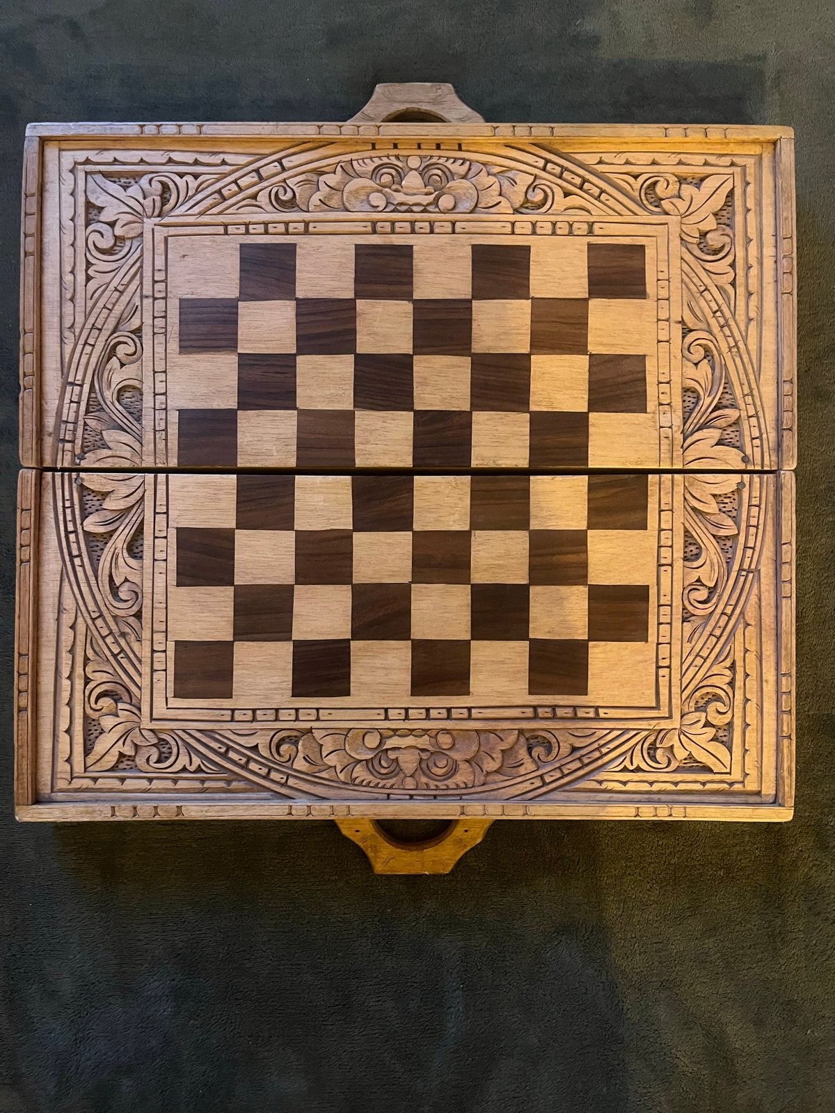 Aziatisch Handgesneden Houten Schaak & Backgammon Bord, Een of twee spelers, Ophalen, Gebruikt