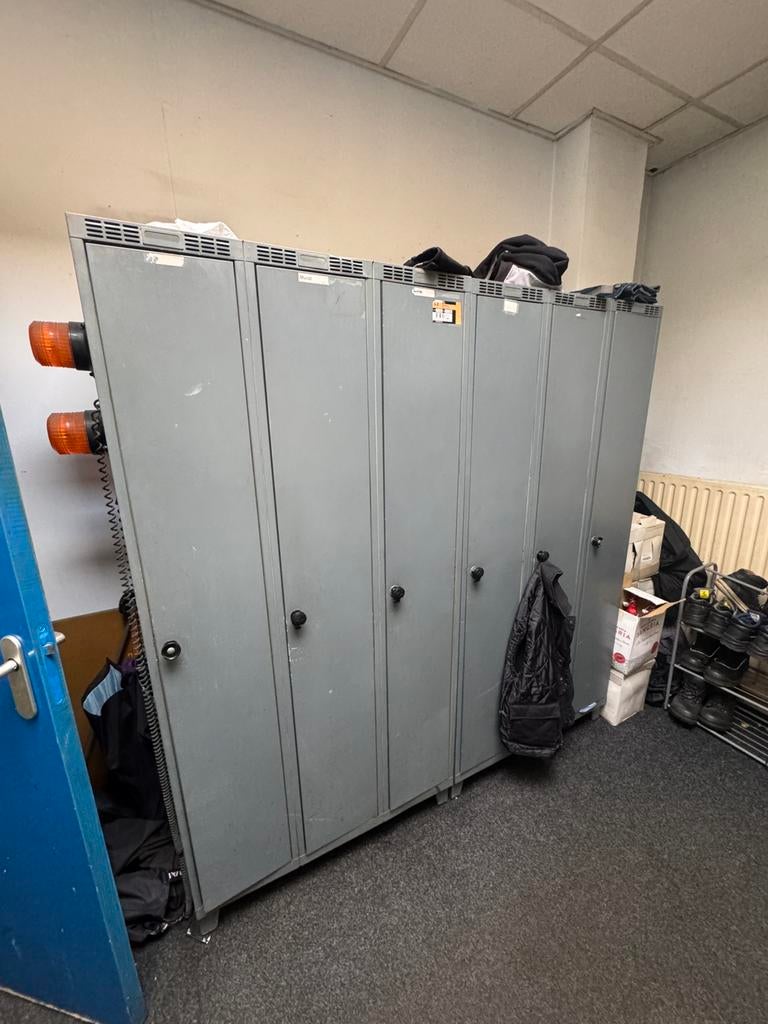Locker kasten, Ophalen of Verzenden, Zo goed als nieuw