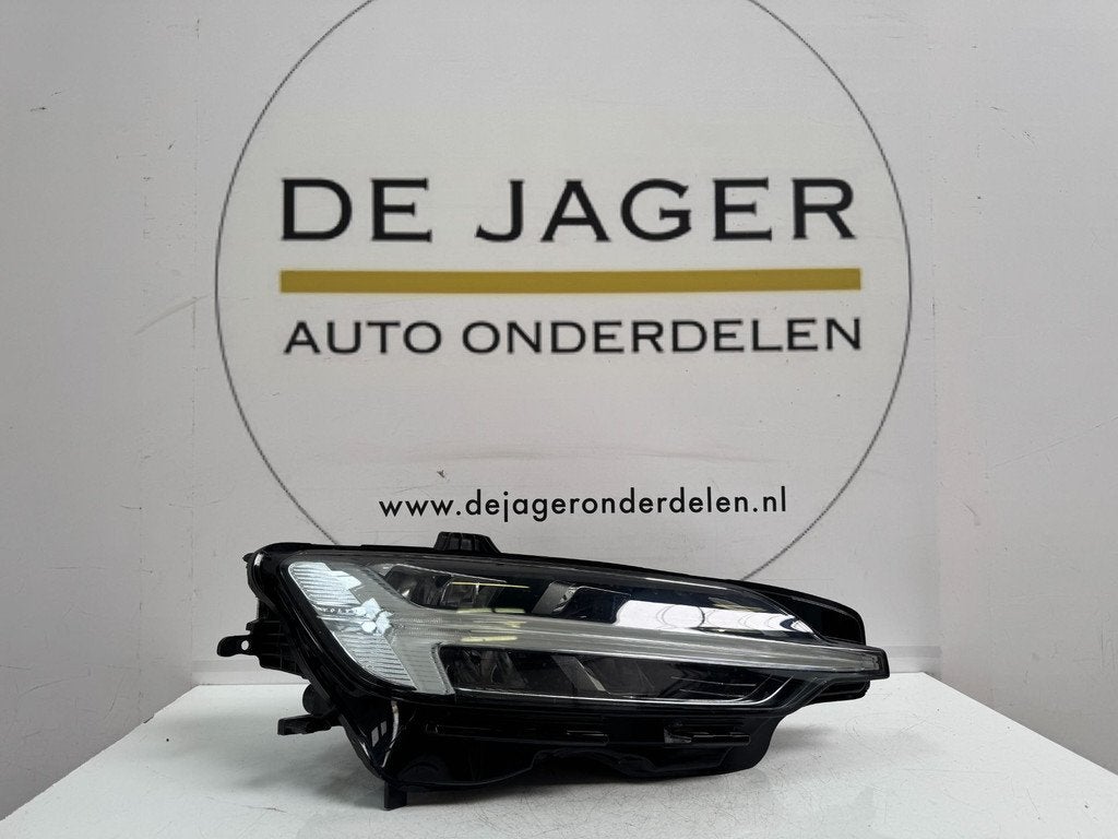 VOLVO V60 S60 FULL LED HIGH BEAM KOPLAMP RECHTS 32228810, Auto-onderdelen, Verlichting, Gebruikt, Gunnar Engellaus vag 8
405 31  Gothenburg, SE