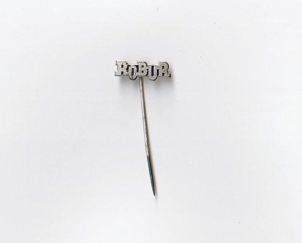 volmetaal speld DDR vrachtautomerk ROBUR, Ophalen of Verzenden, Overige onderwerpen, Speldje of Pin
