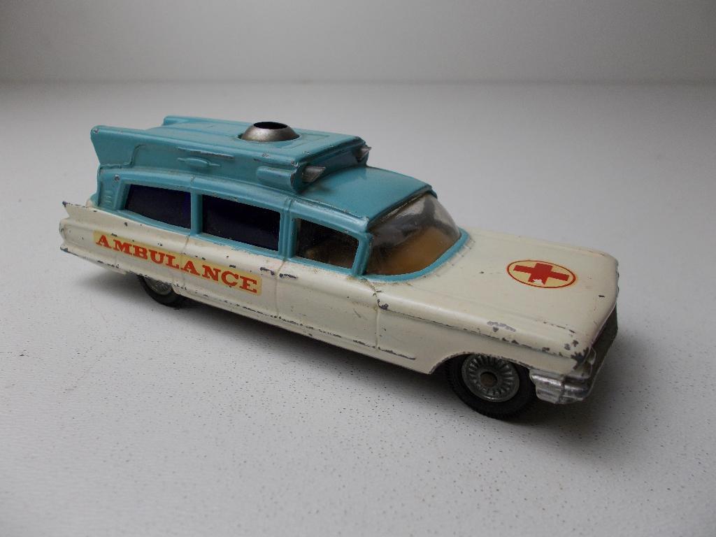 1965 Corgi Toys 437 SUPERIOR AMBULANCE ON CADILLAC CHASSIS-D