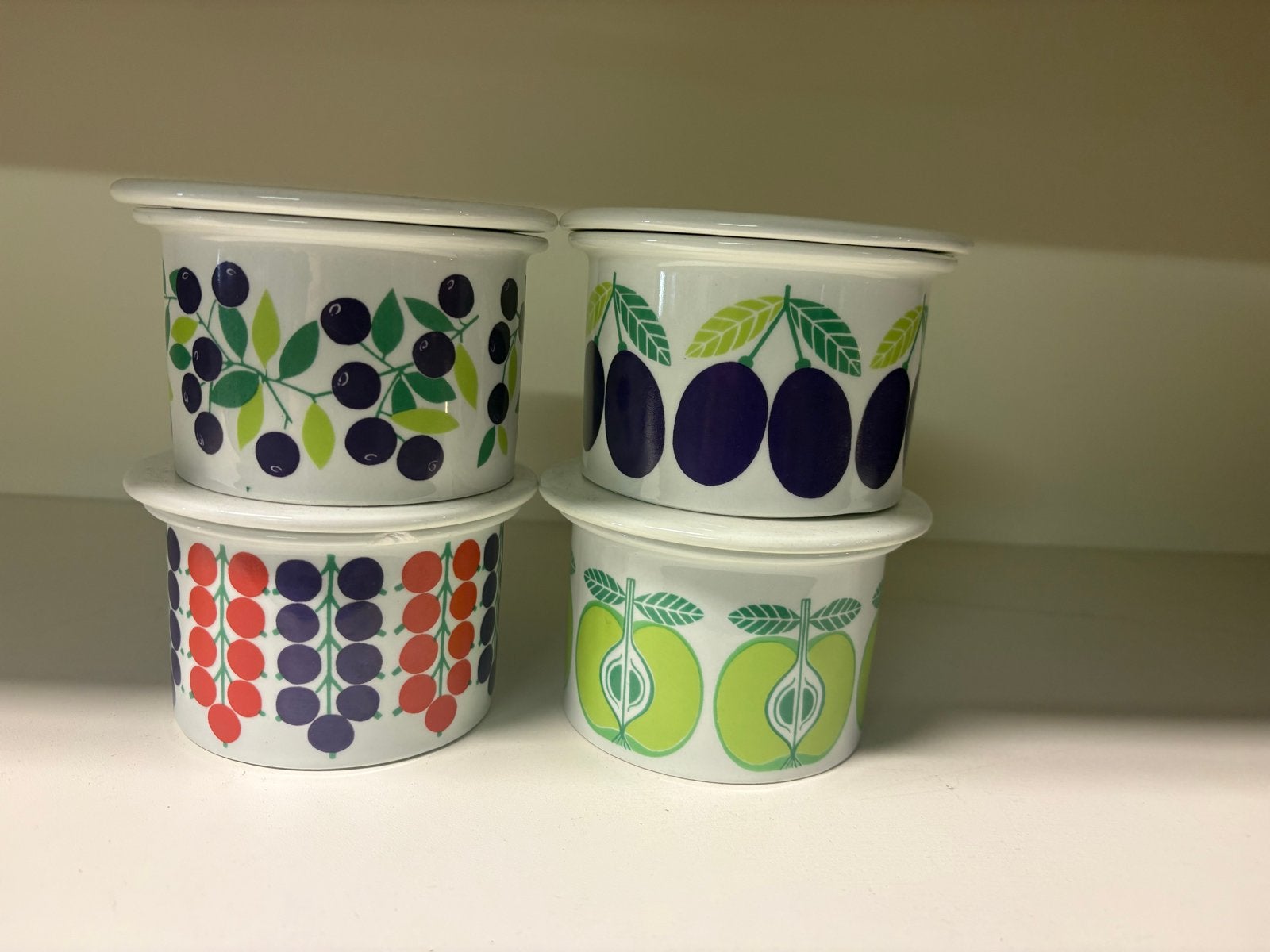 Set van 4 vintage Arabia Finland fruitpotjes, Ophalen of Verzenden