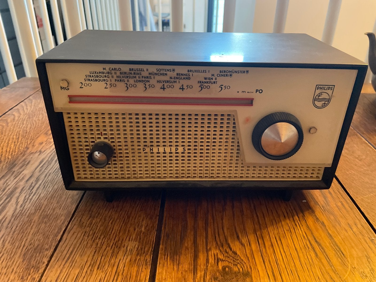 Vintage Philips B0X17U/01R Radio, Ophalen, Gebruikt, Radio