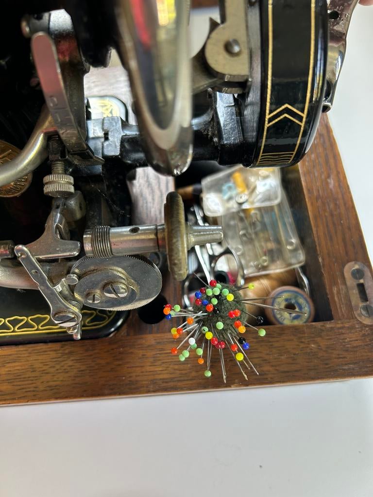 Vintage Pfaff 11 Naaimachine met Handleiding, Ophalen of Verzenden