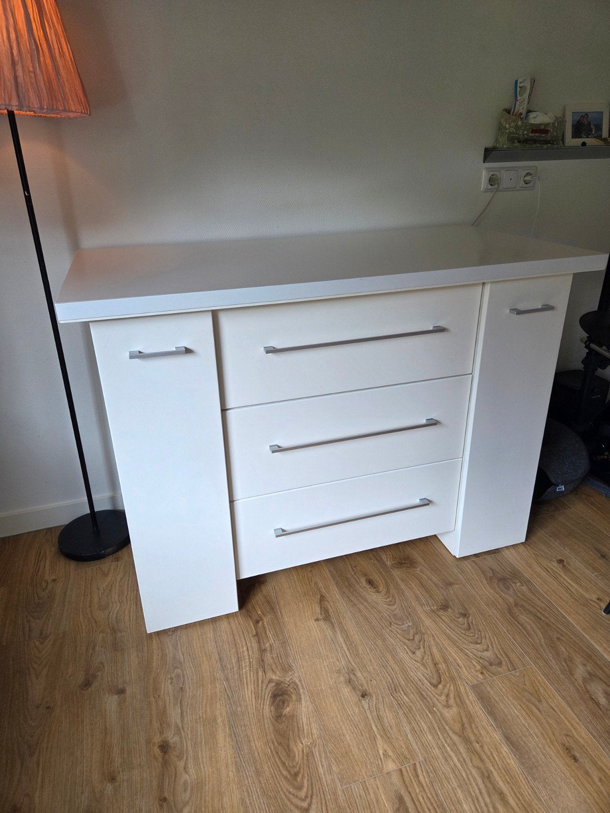 gebruikte witte commode met boekenkastje, b130xd65xh95 cm, Ophalen, Gebruikt, 50 tot 70 cm, 100 cm of meer