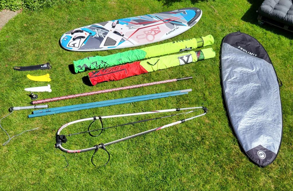 Prachtige windsurfset. Optuigen en wegsurfen., Watersport en Boten, Tabou, Met mast, Ophalen of Verzenden, Zo goed als nieuw