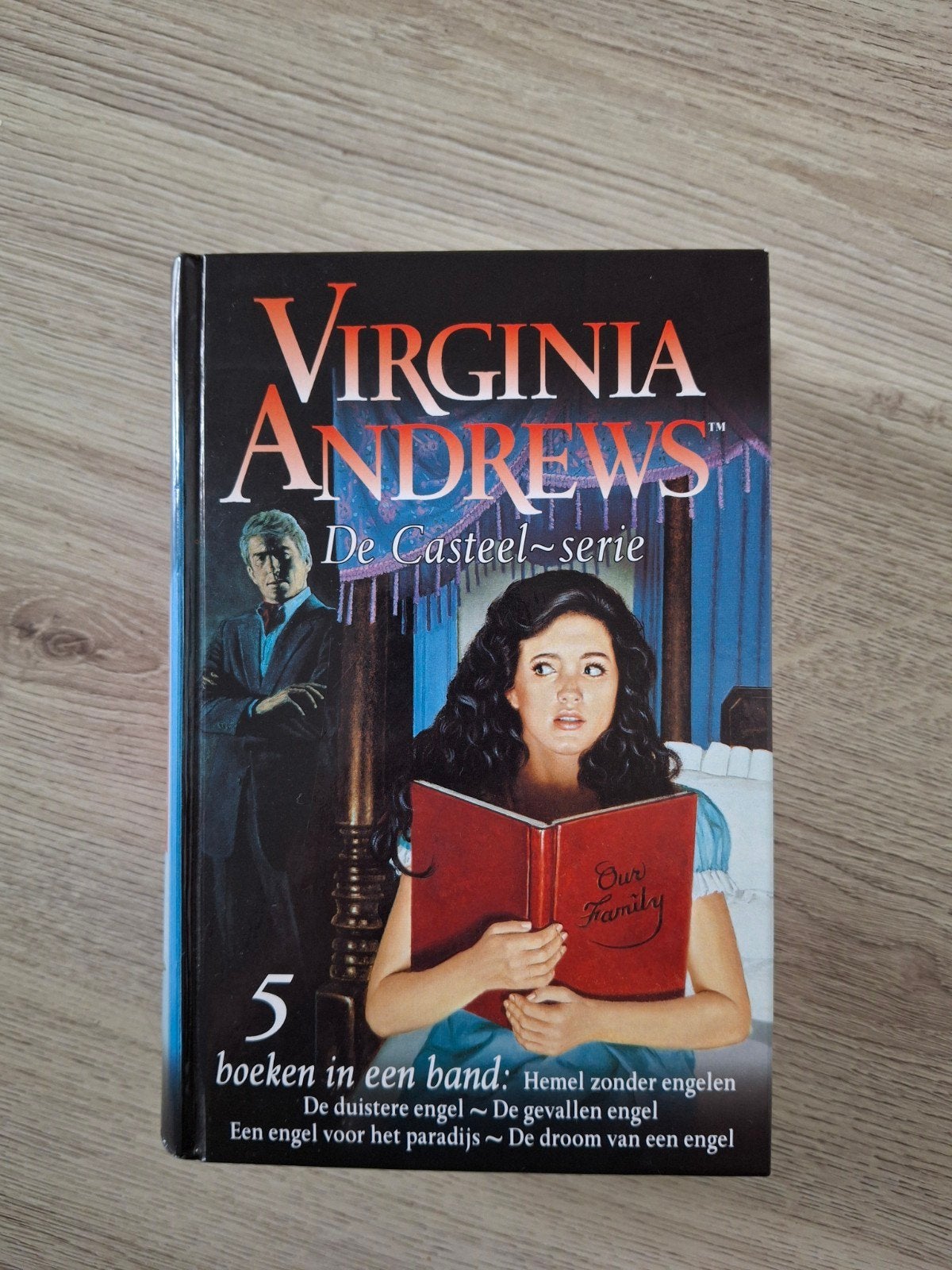 Virginia Andrews De Casteel-serie 5 boeken in één band, Ophalen of Verzenden, Gelezen, Virginia Andrews, Nederland