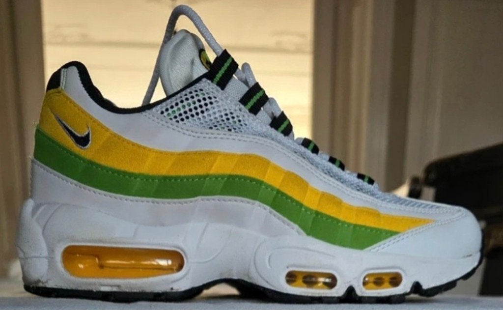 Nike Air Max 38.5, Wit, NIKE, Ophalen of Verzenden, Sneakers of Gympen