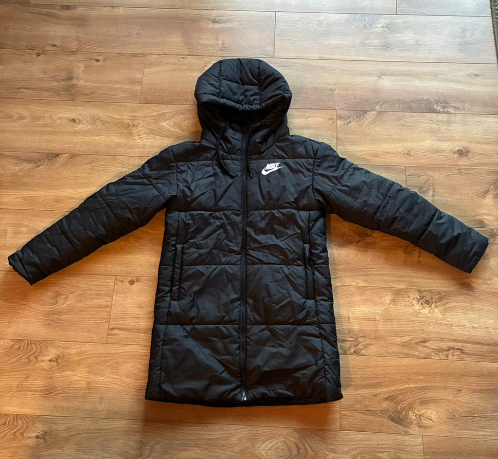 Dames - Nike Sportswear Winter Jas - maat S, Ophalen of Verzenden, Zo goed als nieuw, Zwart