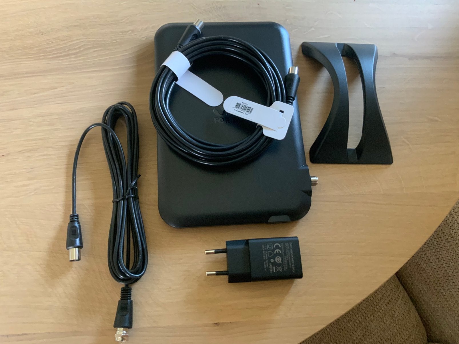 Digitenne antenne met alle aansluitkabels, Ophalen of Verzenden, Nieuw