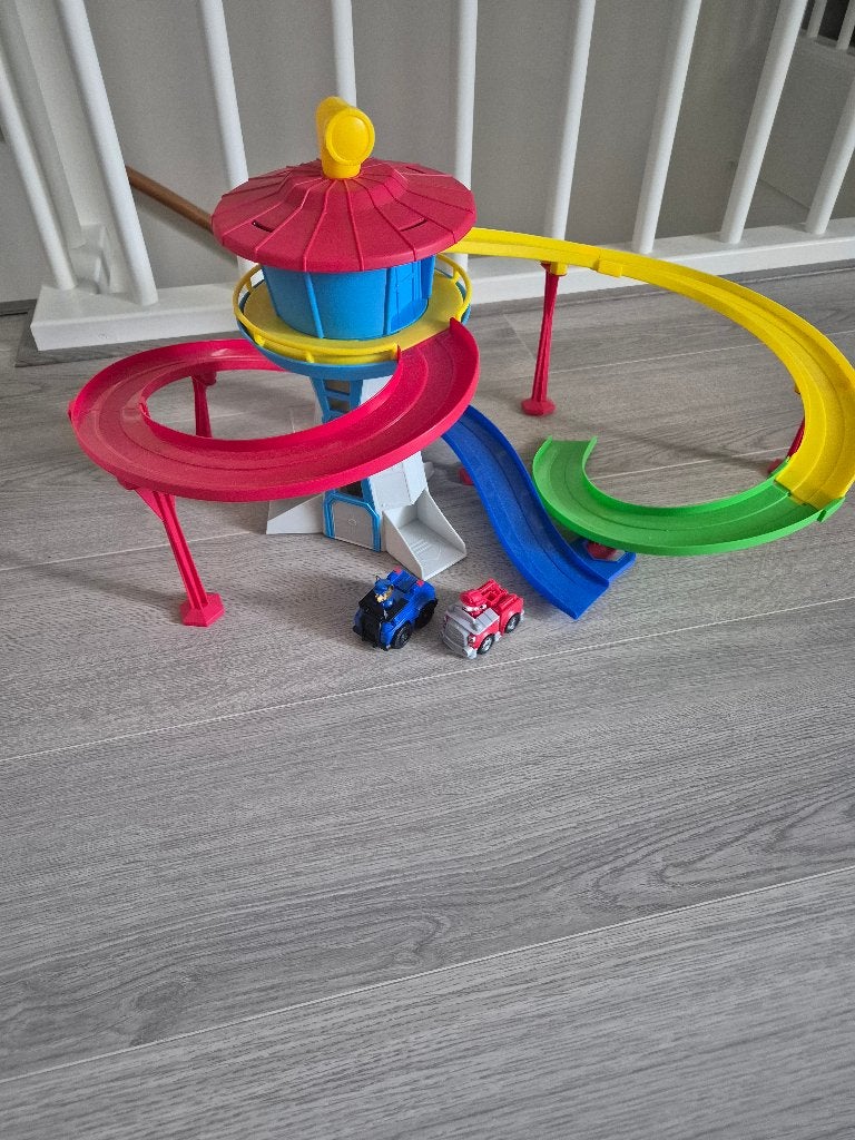 Paw patrol toren, Kinderen en Baby's, Speelgoed | Actiefiguren, Ophalen of Verzenden, Zo goed als nieuw