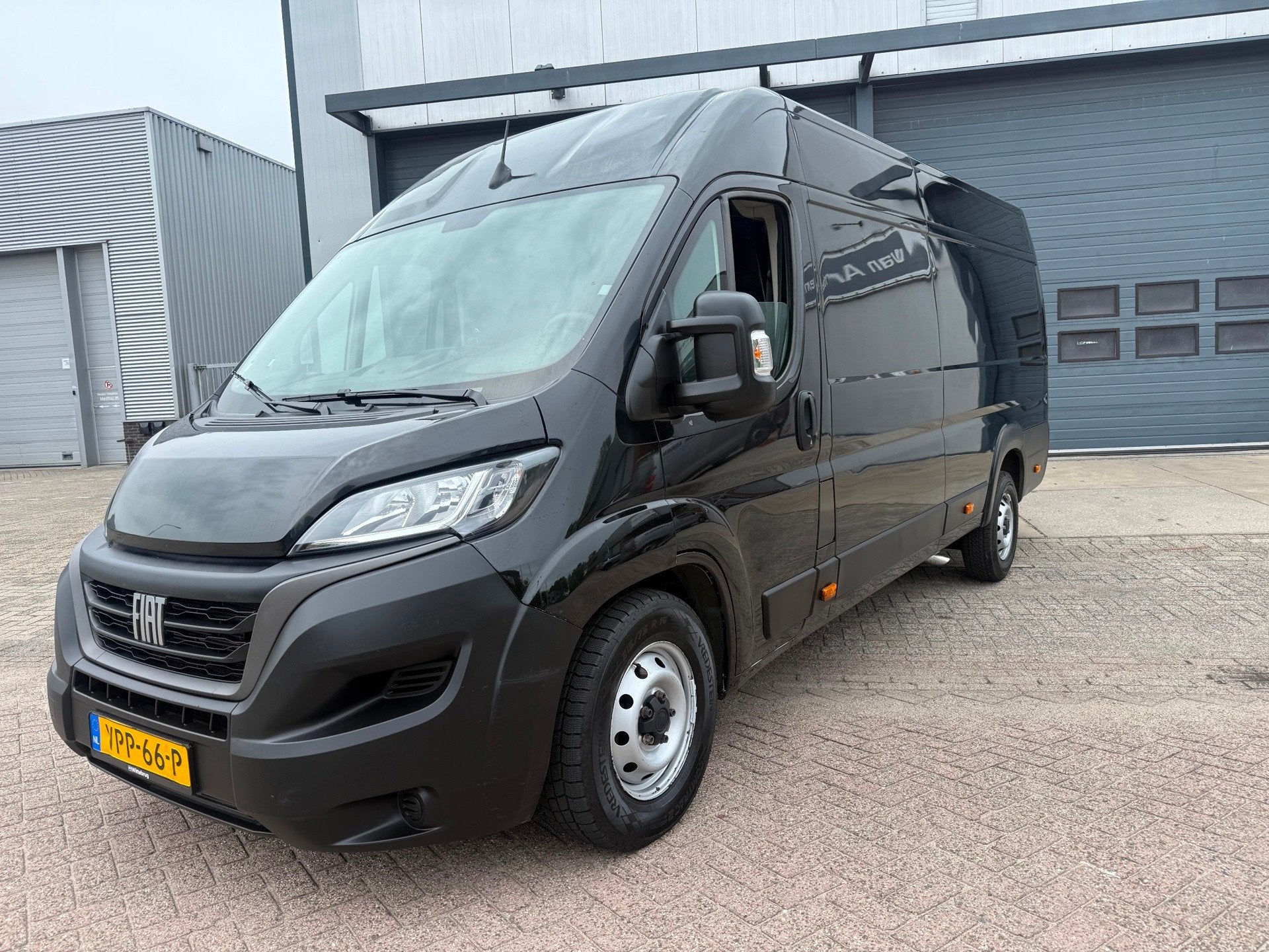 Fiat Ducato 35H HD 2.2 MultiJet L4H3, Auto's, Bestelauto's, Stof, Gebruikt, 4 cilinders, Zwart