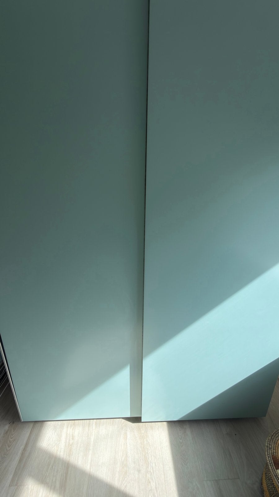 Mooie IKEA kast met schuifdeuren en planken, 100 tot 150 cm, 200 cm of meer, Ophalen of Verzenden, Zo goed als nieuw
