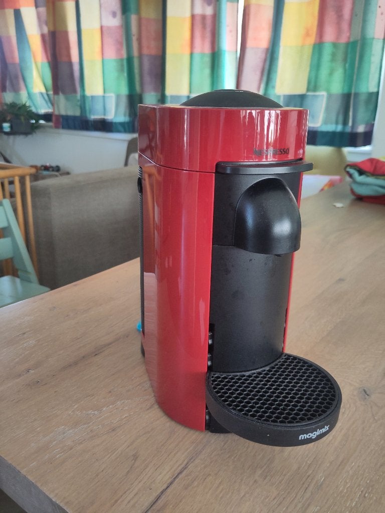 Nespresso apparaat, Espresso apparaat, Ophalen of Verzenden, Zo goed als nieuw, Koffiepads en cups