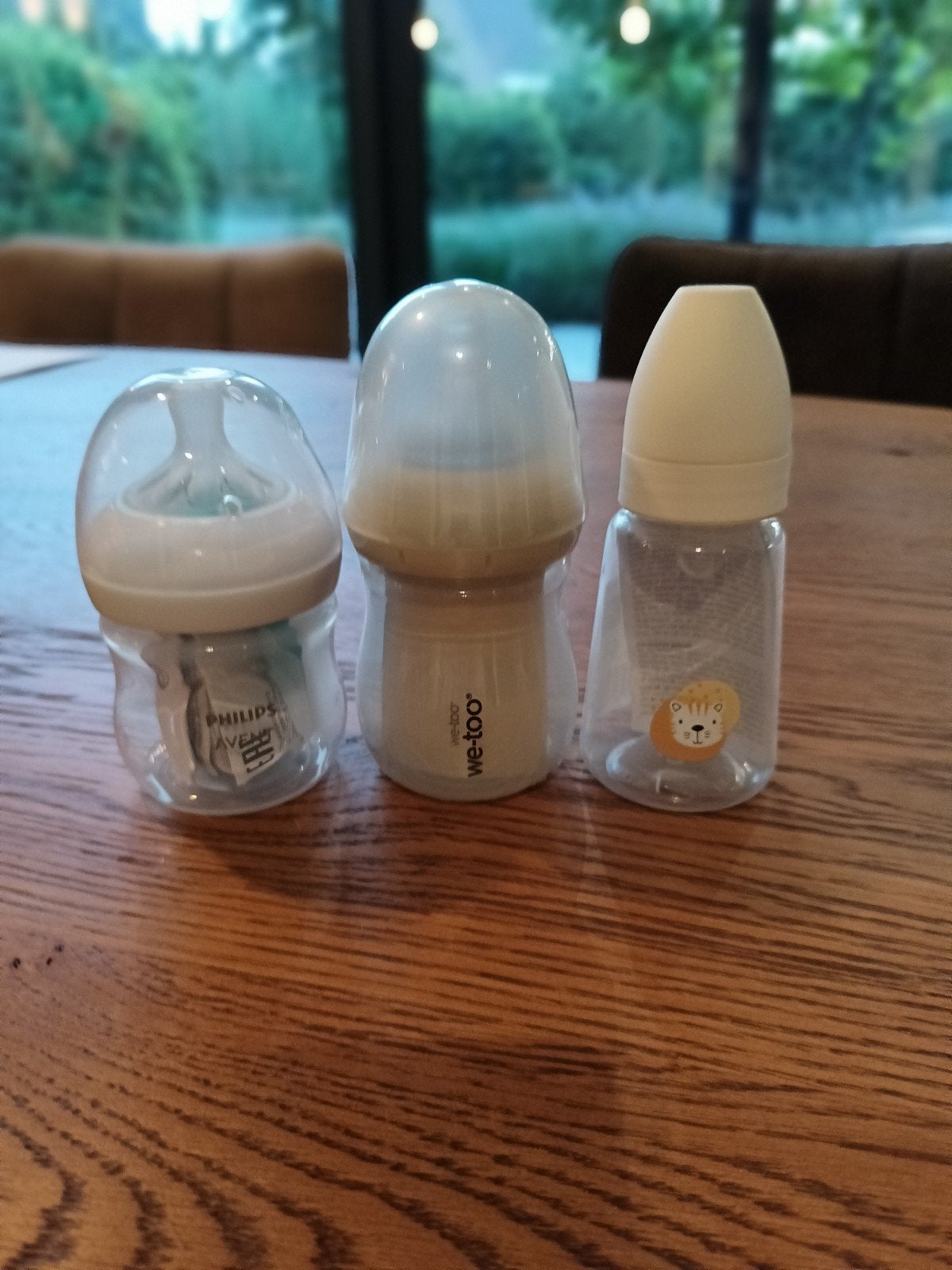 Set van 3 babyflessen: Philips Avent, We-Too, Kruidvat, Kinderen en Baby's, Babyvoeding en Toebehoren, Ophalen, Nieuw, Philips Avent
