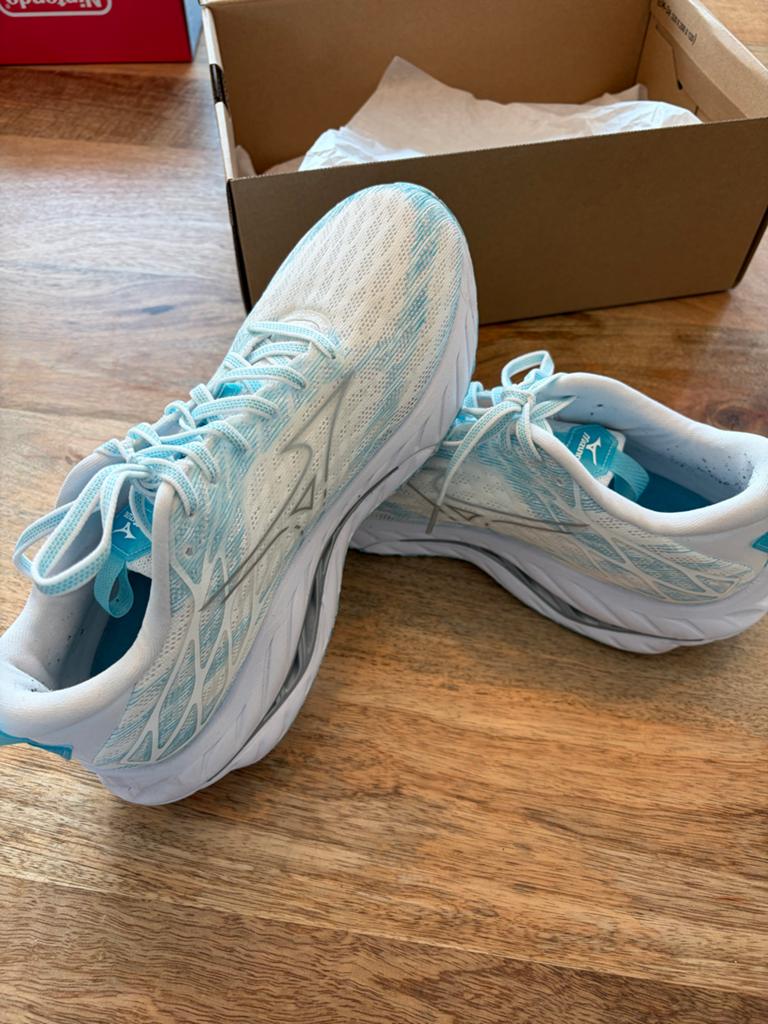 Mizuno Wave inspire 20 SP mt 39 hardloopschoenen - ZGAN, Ophalen of Verzenden, Zo goed als nieuw, Hardloopschoenen, Overige merken