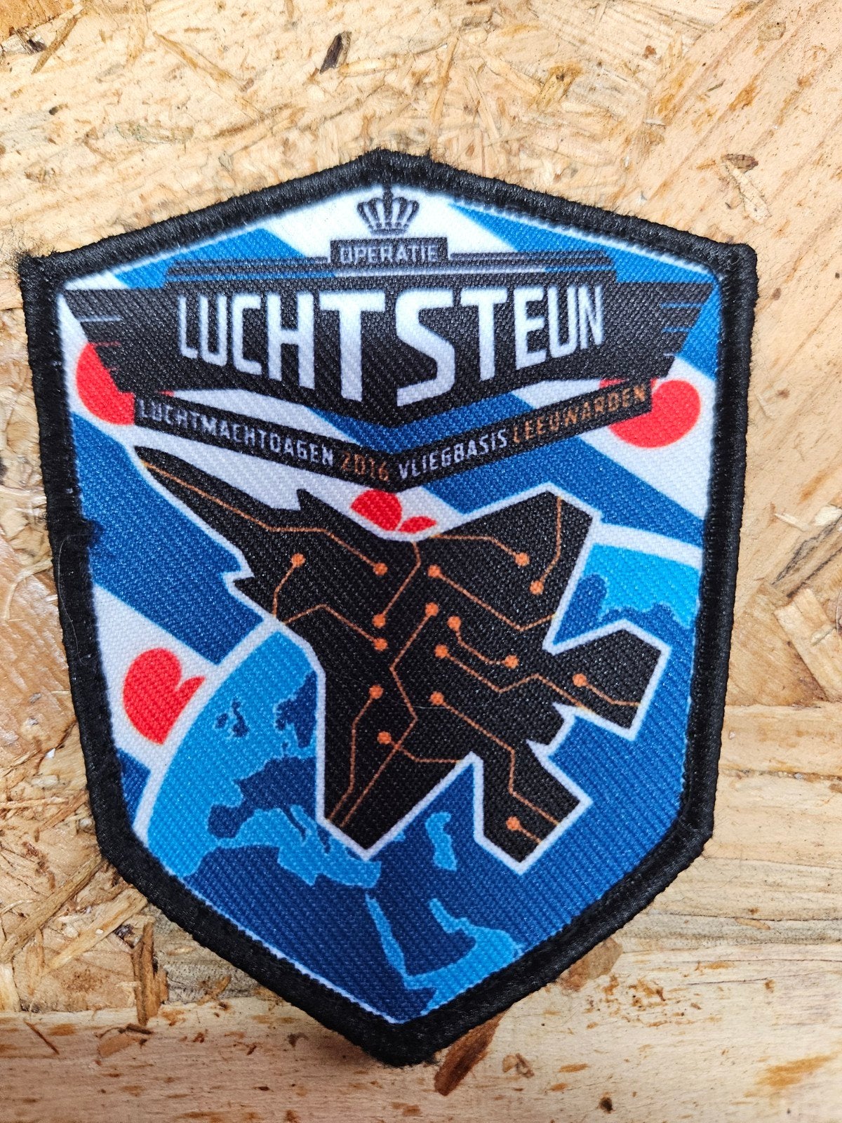 Embleem Operatie Luchtsteun Luchtmachtdagen 2016, Verzamelen, Ophalen of Verzenden, Luchtmacht, Nederland, Embleem of Badge