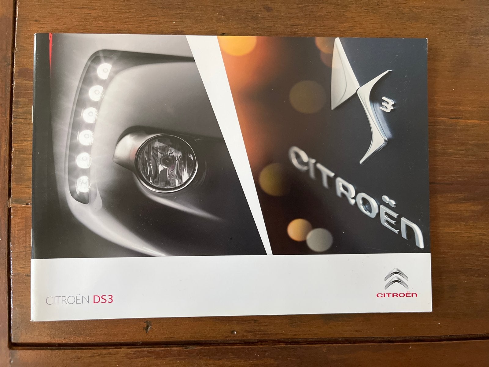 Citroën DS3 Brochure (07/2011) - 44 pagina's, Ophalen of Verzenden, Zo goed als nieuw, Citroën