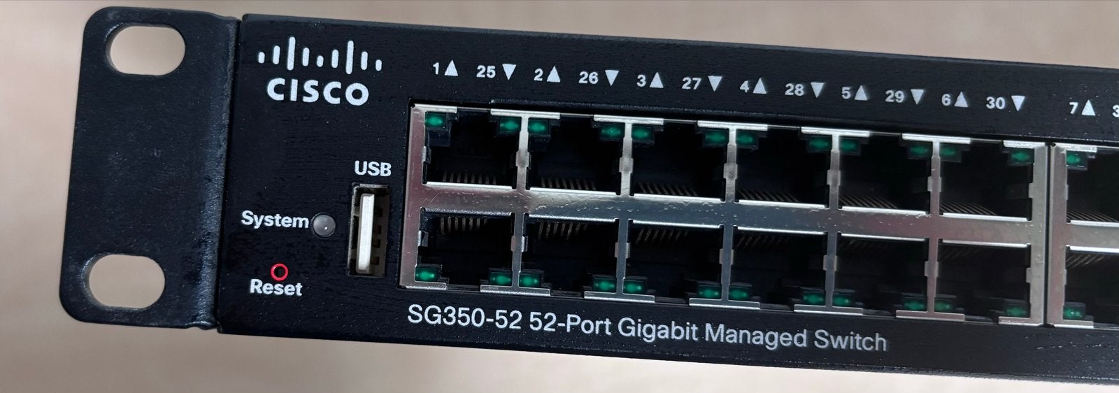 Cisco SG350-52 52-Poort Gigabit Managed Switch, Ophalen of Verzenden, Gebruikt