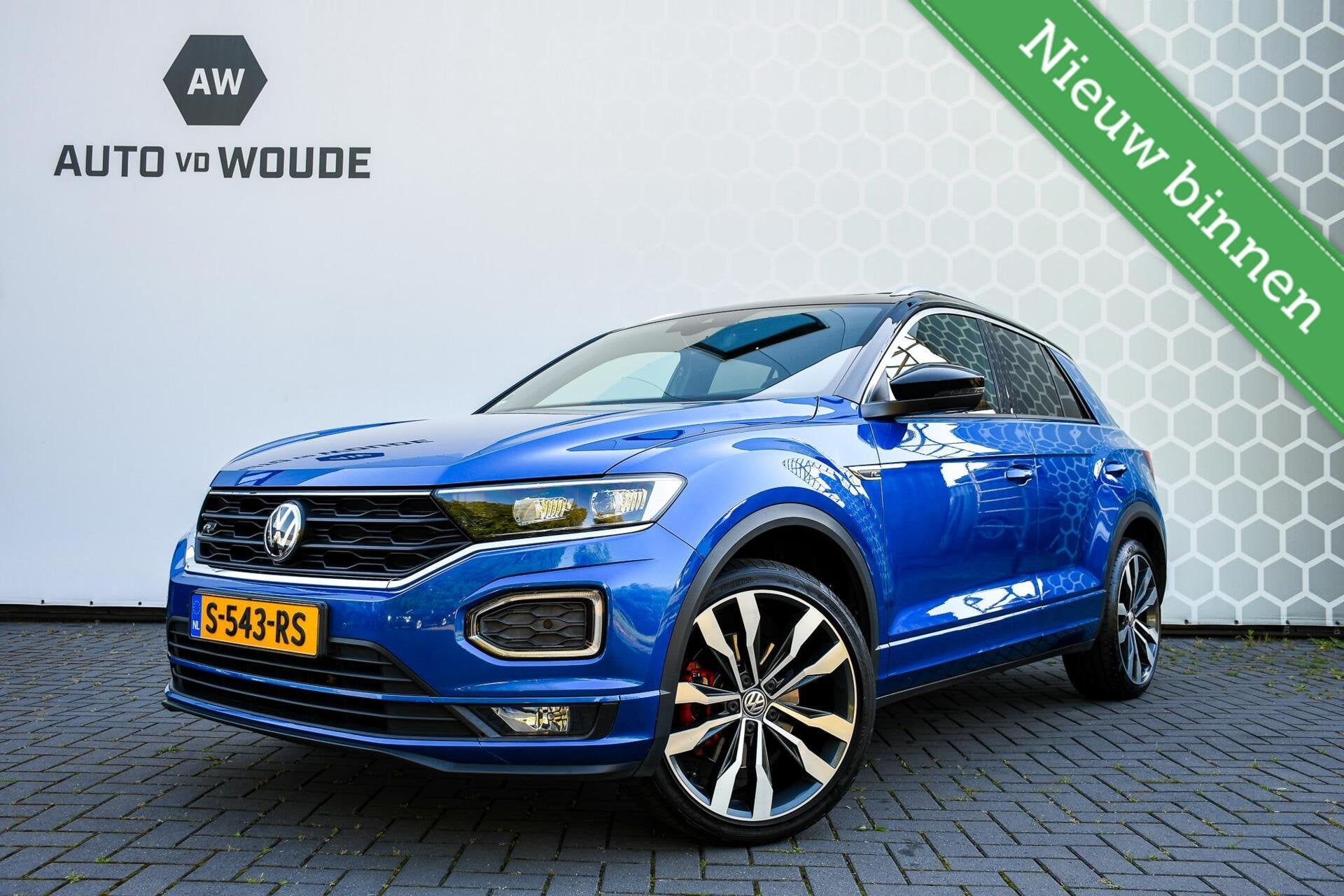 Volkswagen T-Roc 1.5 TSI Sport Business 3X R-line Pano Virtu, Stof, 4 cilinders, 150 pk, Blauw