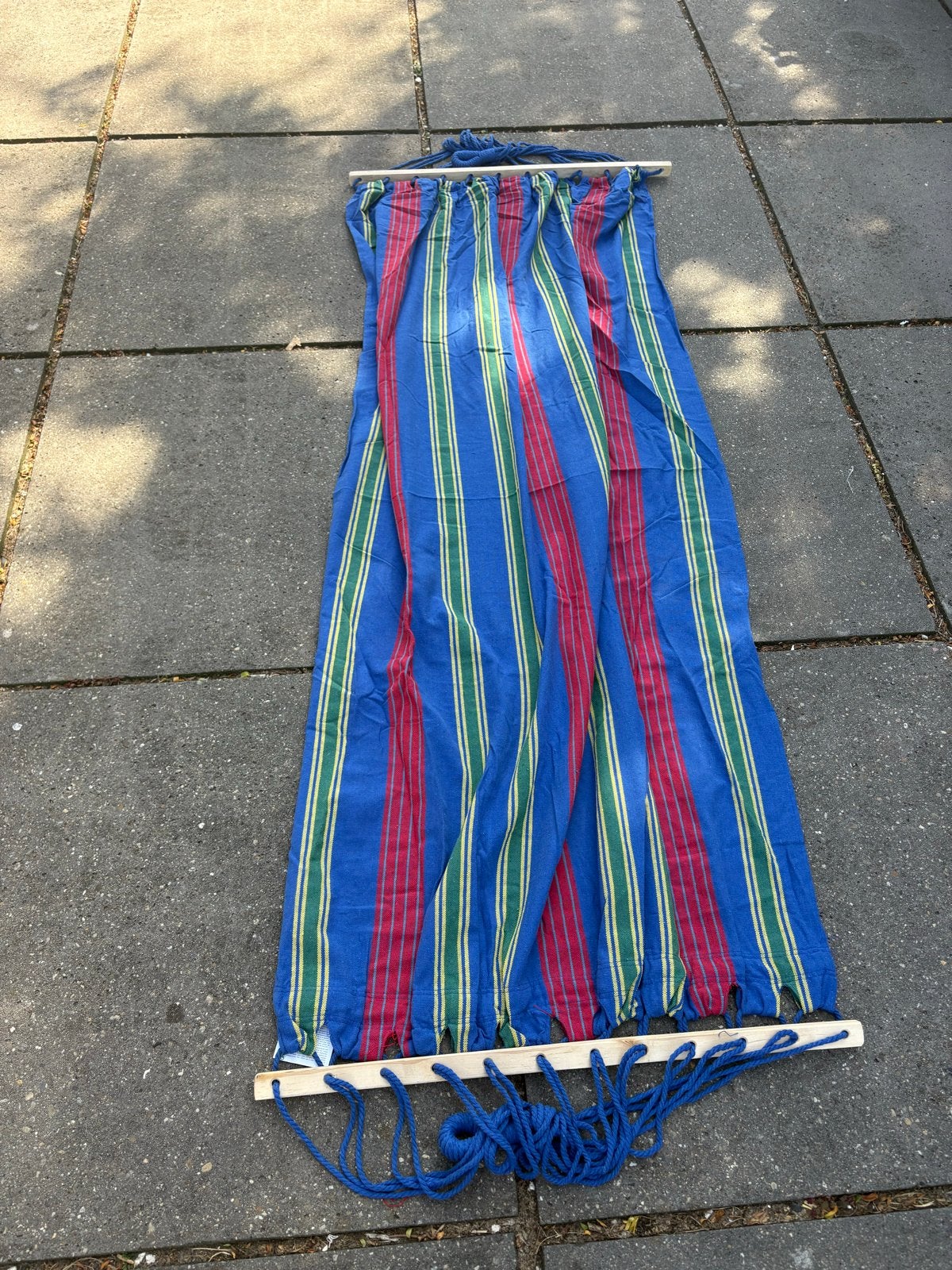 Nieuwe gestreepte hangmatten - 2 stuks, Ophalen, Binnen, Nieuw, Met standaard