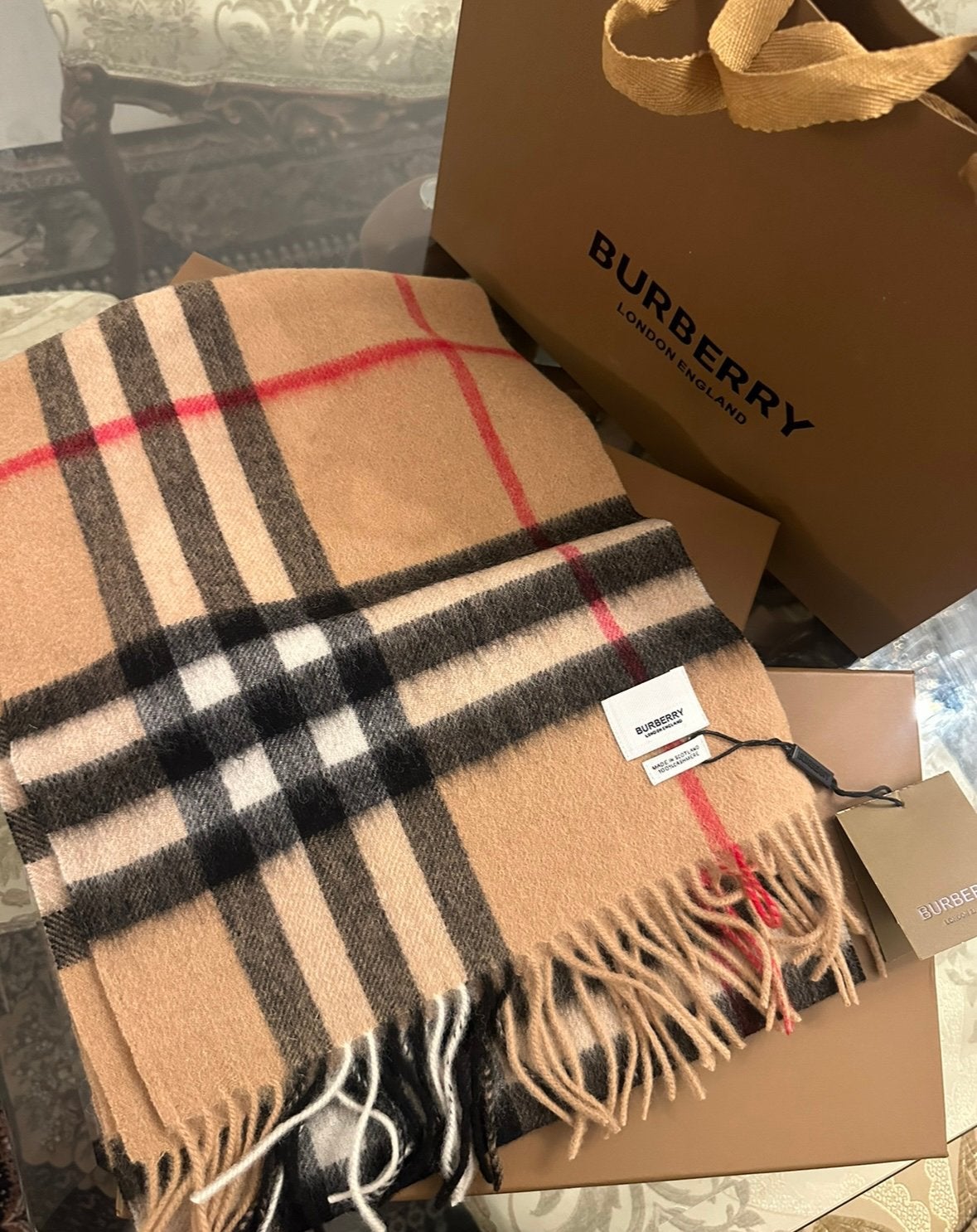 Burberry London Sjaal Cashmere - inclusief verpakking, Kleding | Dames, Ophalen of Verzenden, Nieuw, Maat 46/48 (XL) of groter