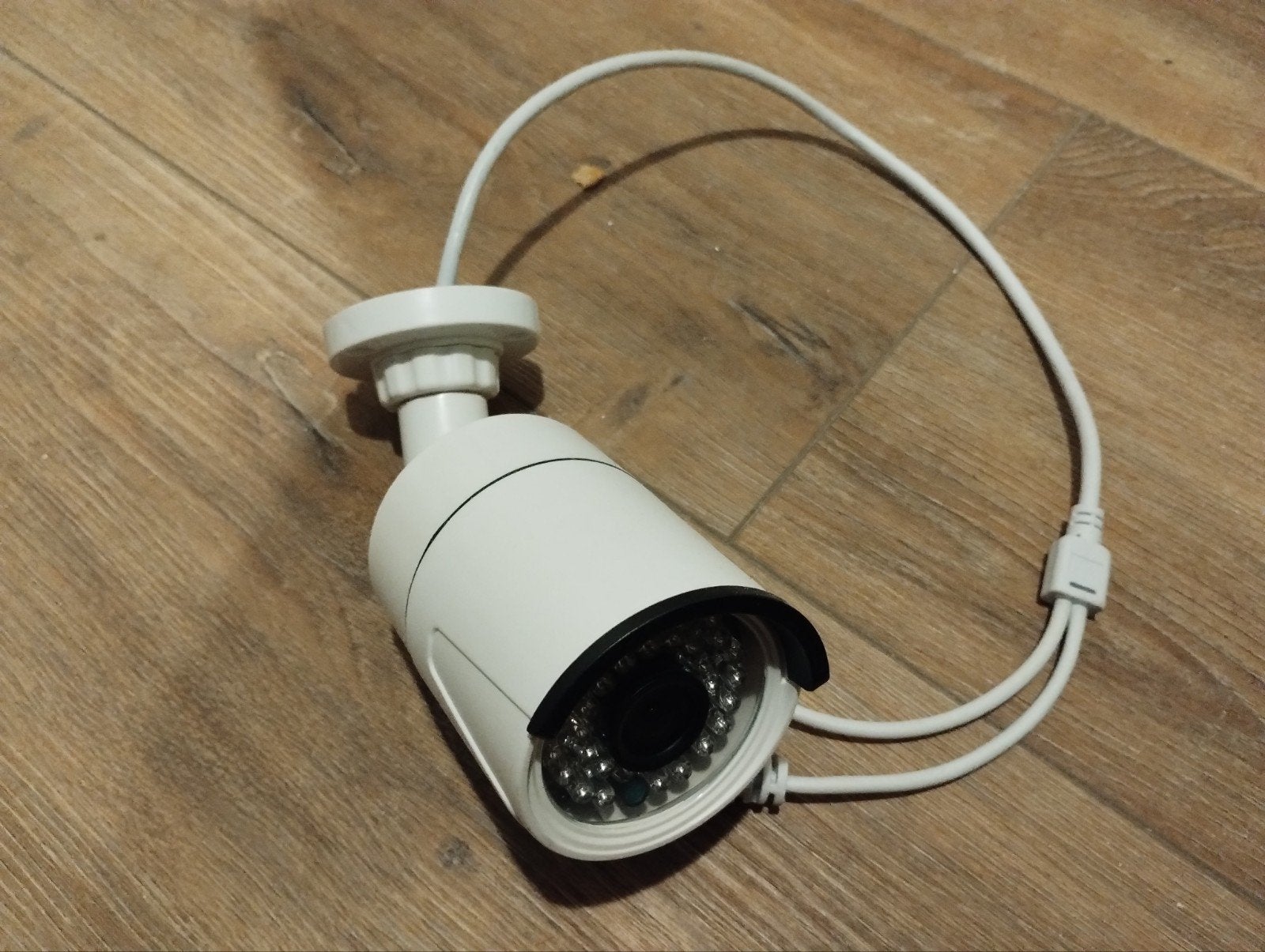 Beveiligingscamera met nachtzicht en bewegingsdetectie, Ophalen, Gebruikt, Binnencamera