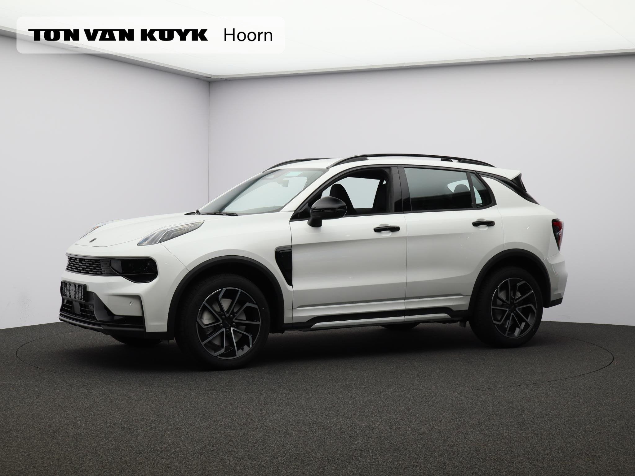 Lynk & Co 01 1.5 Core VOORRAADACTIE! € 43145.- VOOR € 36, 1800 kg, Euro 6, 4 cilinders, Alcantara